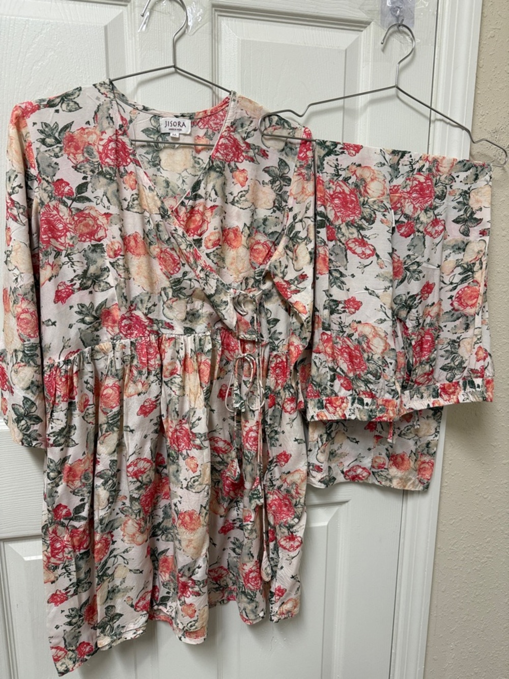Brand new Jisora Floral Two-Piece Set in Cream and Rose